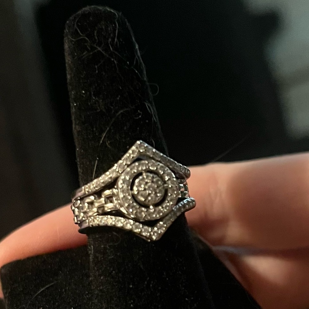 Elegant Silver Diamond Ring